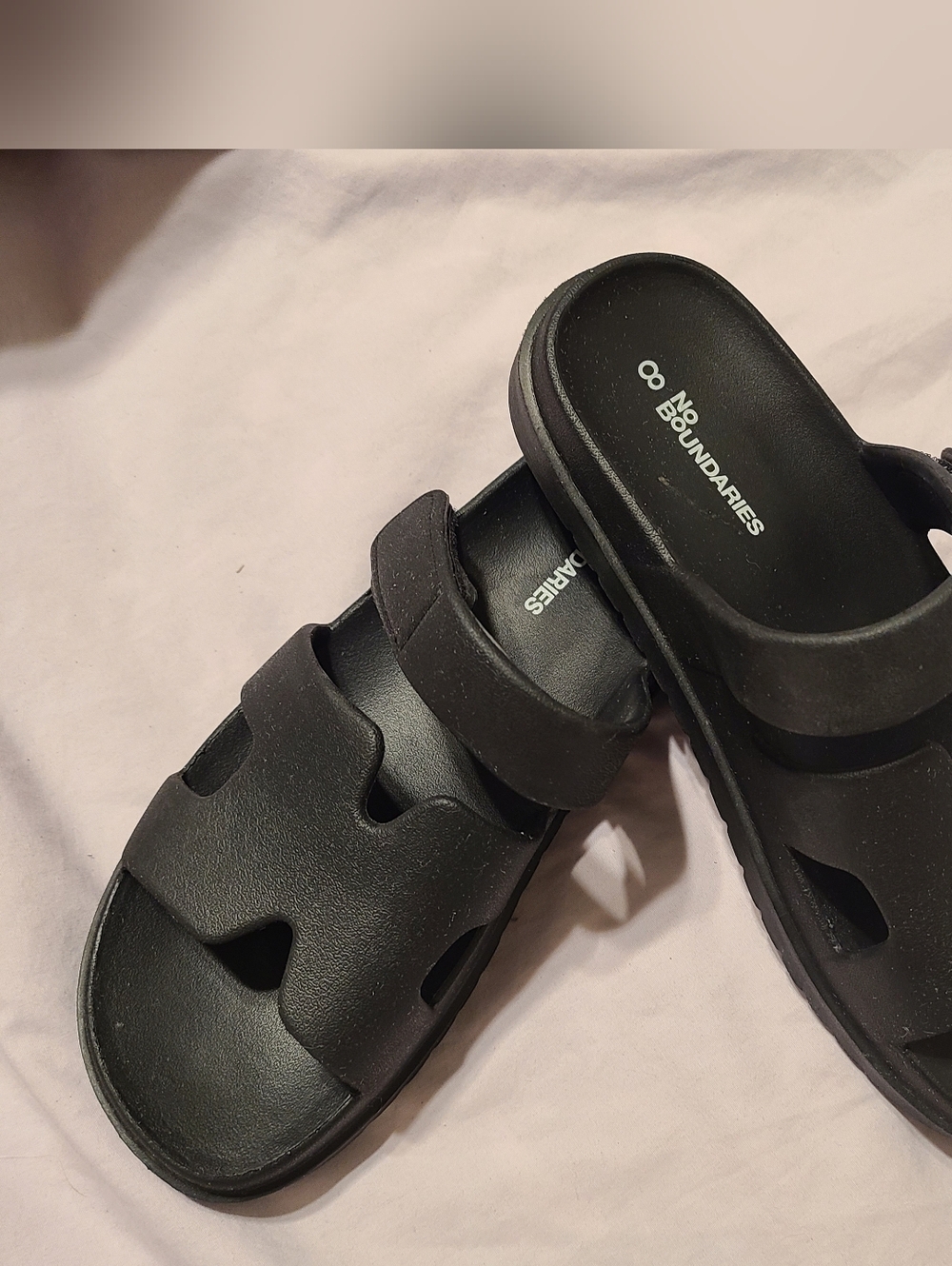 No Boundaries Women's Black Double-Strap Slide Sandals
